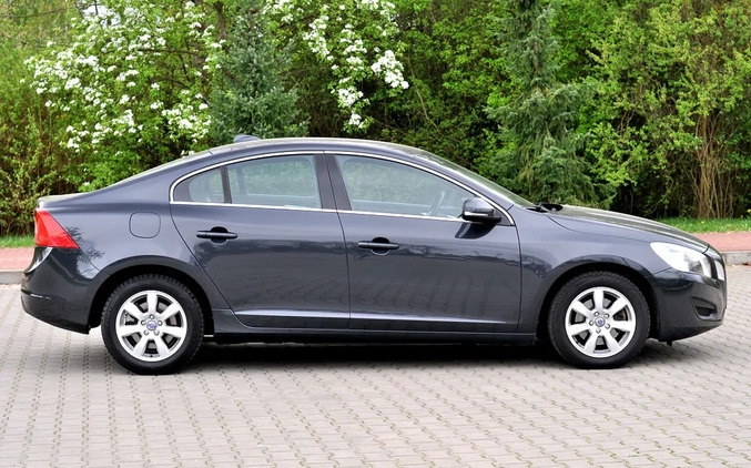 Volvo S60 cena 35900 przebieg: 240000, rok produkcji 2011 z Ujście małe 436